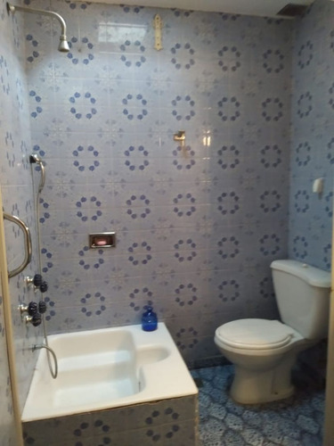 Casa 3 Ambientes En Caseros, Tres De Febrero