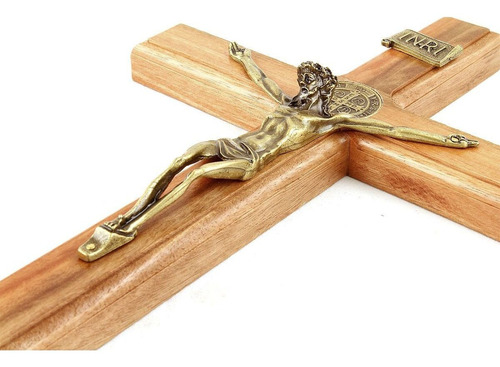 Crucifixo Com Medalha De São Bento Para Parede - 35cm