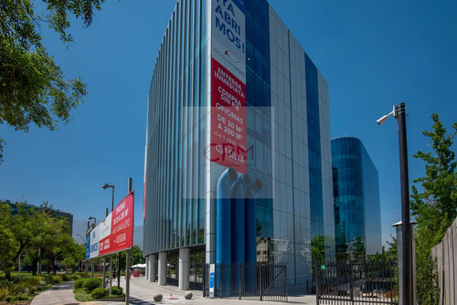 Arrienda Moderno Local Comercial, Las Condes (161698)
