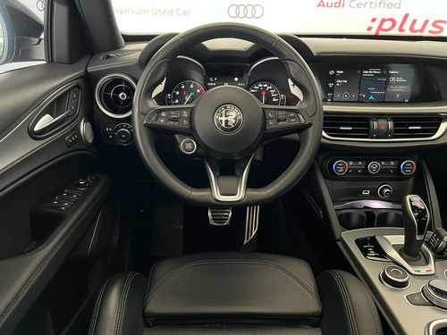 Alfa Romeo Stelvio 2.0L L4 Turbo Veloce Awd