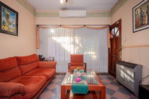 Venta Casa 4 Amb En Moron-permuta-
