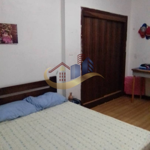 Imagen 5 de 13 de Casa En Venta En Caraballeda De 7 Hab.5 Baños Ref 895