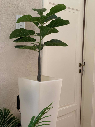 Imagen 7 de 10 de Ficus Artificial Planta Alta Interiores Con Maceta 74 Cm