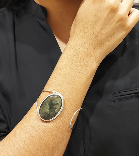 Bracelete Em Prata De Lei 925 Com Labradorita Oval