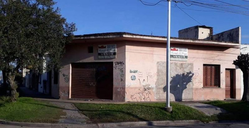 Lanús * Venta Local Comercial * A Mts Av. Rivadavia