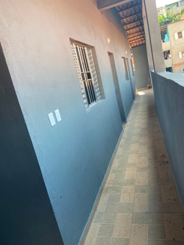 Imagem 2 de 14 de Casa Para Renda - Ótimo Investimento/renda 8.000 Mês
