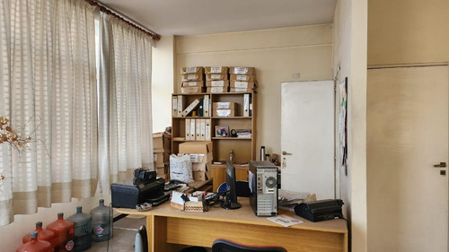 Oficina En Venta En El Centro De Pilar