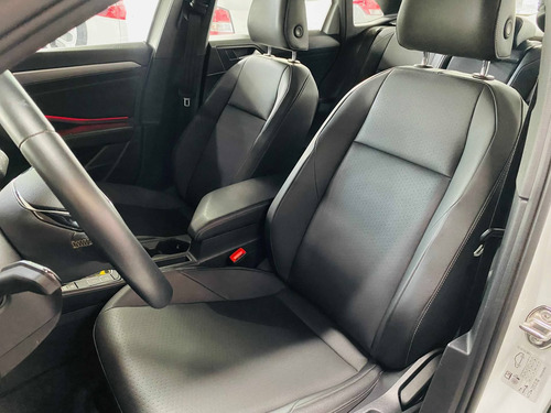 Imagem 10 de 15 de Volkswagen Jetta 1.4 250 Tsi Total Flex R-line Tiptronic