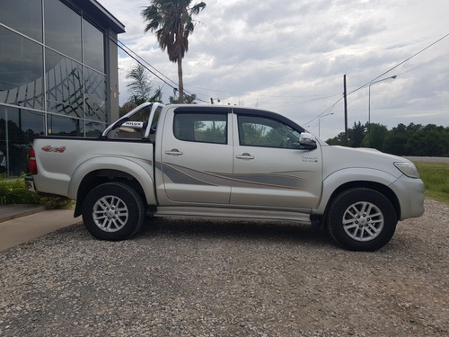 Toyota Hilux 3.0 Cd Srv Cuero 171cv 4x4 2014