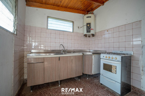 Imagen 19 de 23 de Casa 2 Dormitorios Con Departamento Y Quincho