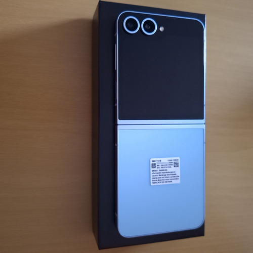 Samsung Galaxy Z Flip6 (Usado)