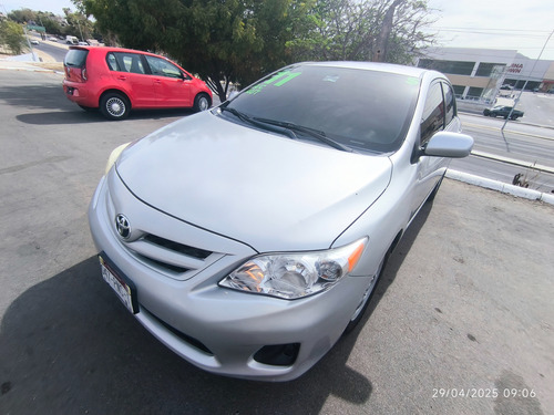 Toyota Corolla LE 1.8 AUTOMÁTICO