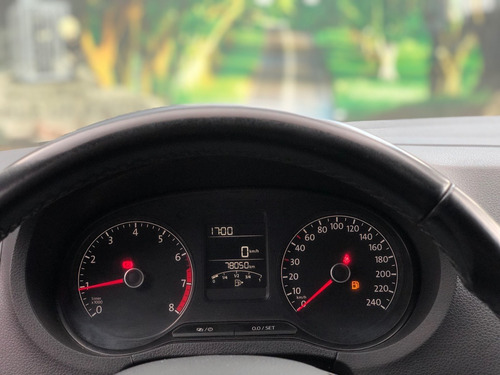 Imagen 23 de 25 de Volkswagen Polo 2016 Comfortline 1.6 Gnc, Apenas 78.000 Km !