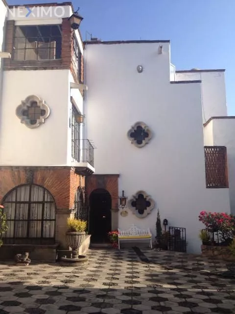 Venta Casa 7 Ambientes Lomas Anáhuac