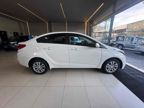 Hyundai HB20S 1.0 COMFORT PLUS 12V FLEX 4P MANUAL