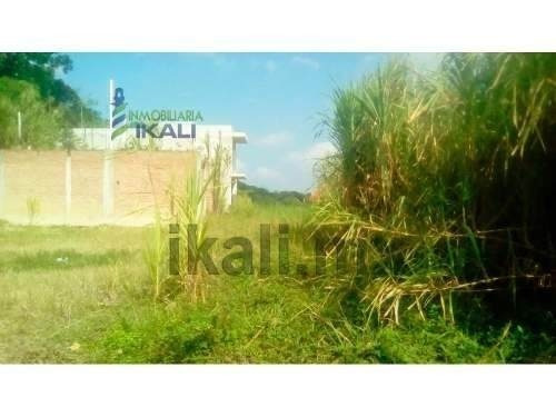 Imagen 8 de 12 de Terrenos En Venta Col Ampliacion 20 De Noviembre Poza Rica Veracruz, Ubicado En La Calle San Antonio De La Colonia Ampliación 20 De Noviembre Cuenta Con 204 M², Son 12 M De Frente Por 17 M De Fondo,