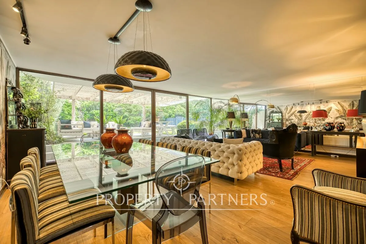 Imagen 3 de 20 de Exclusivo Departamento Con Amplio Jardin Y Piscin...