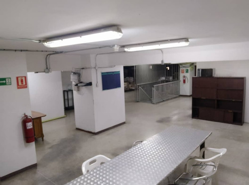 Imagen 4 de 17 de #1569 Local 800m2 La Candelaria