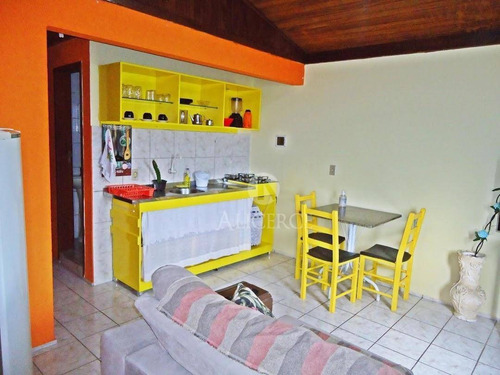 Imagem 12 de 30 de Casa Com Vista Mar Na Agronômica, Florianópolis - . - Ca0250