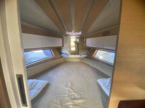 Lancha Real 40 Luxury Ht, Ñ Phantom, Azimut, Solara, Ferreti