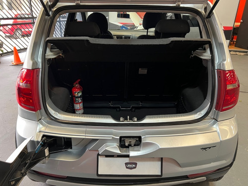 Imagen 11 de 16 de Volkswagen Crossfox Highline 2013