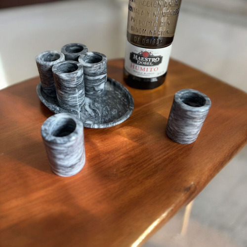 Juego De 6 Tequileros De Mármol Natural Mazahua.