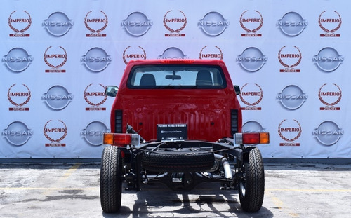 Imagen 4 de 10 de Nissan Np300 Chasis T/m
