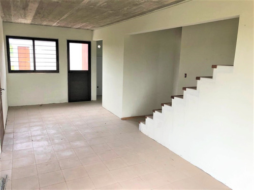 Casa De Dos Plantas A Estrenar Ubicada En Zona Norte