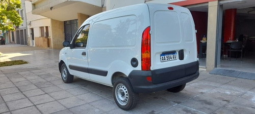 Imagen 8 de 22 de Renault Kangoo 2016 1.6 Furgon Ph3 Gran Confort Lc