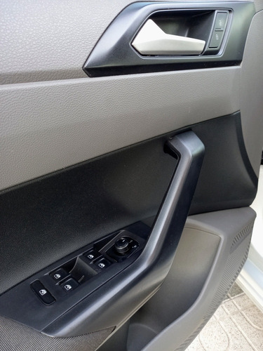 Imagen 17 de 25 de Volkswagen Polo 2018 1.6 Msi Comfort Plus At 6ta