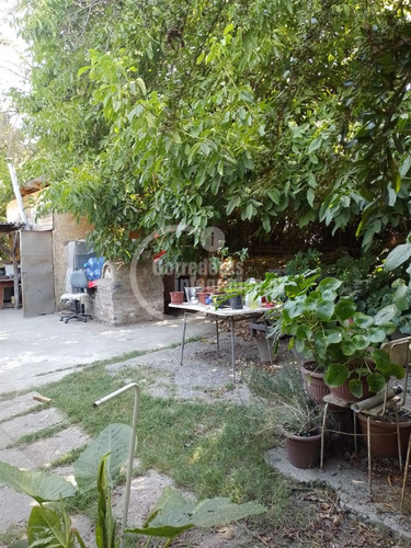 Casa En Venta De 4d En Terreno De 1.038 M2 En Requínoa