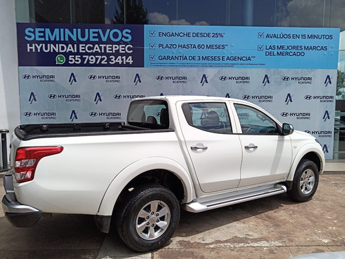 Imagen 3 de 13 de Mitsubishi L200 2018 2.4 Cabina Doble 4x2 Mt
