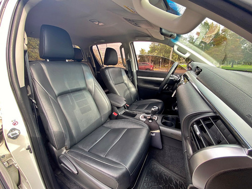 Toyota Hilux 3.0 Cd Srv Cuero 4x4 5at - A4