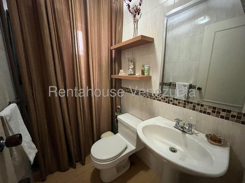Julio Latouche 25-17840 Apartamento En Venta Prebo Valencia, Amplio, Cómodo E Iluminado, Re-modelado, Semi Amoblado, Cerca C. C. Shopping Center, Planta Electrica.
