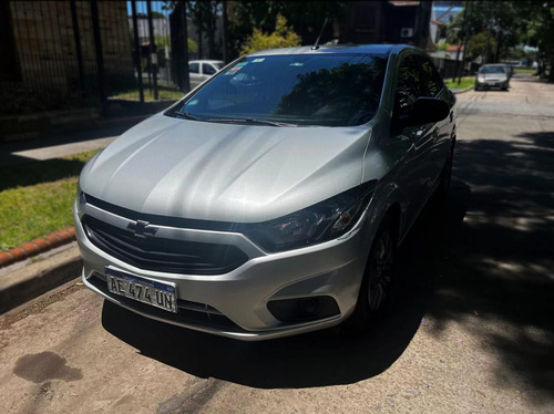 Chevrolet Onix Plus 1.4 Black Edition