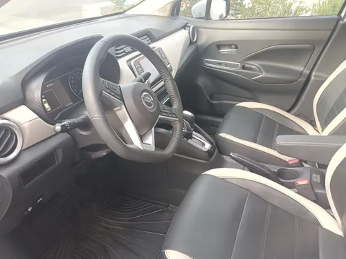 Nissan Versa Exclusive Cvt