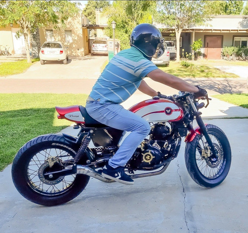 Imagen 3 de 8 de Bajaj Rouser 220f Cafe Racer