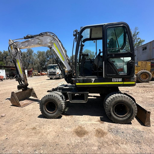 Mini Excavadora Neumática Bobcat E55w Año 2016 4x4