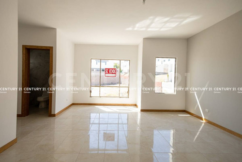 Casa En Venta En Residencial Valdivia Chihuahua Chih.