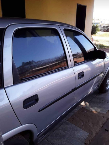 Imagem 2 de 5 de Chevrolet Corsa 2000 1.6 Gls 5p