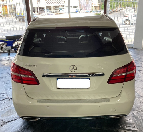 Mercedes Benz B200