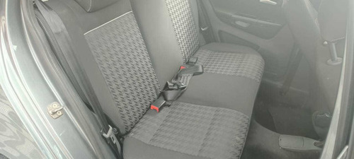 Imagem 10 de 10 de Volkswagen Fox 2018 1.6 Comfortline Total Flex 5p