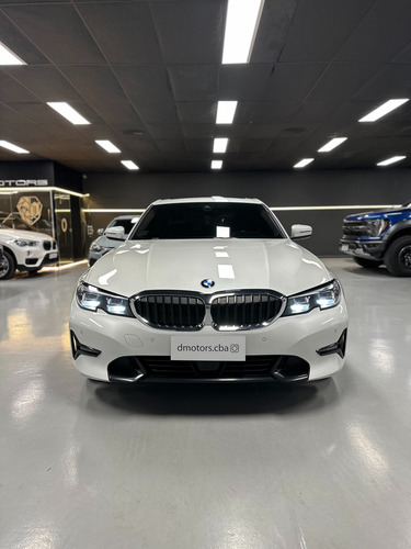 BMW Serie 3 3.0 330i Sedan Sport Line 252cv