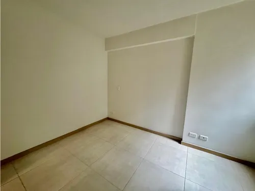 Venta De Apartamento En Itagui Con Vista A La Reserva