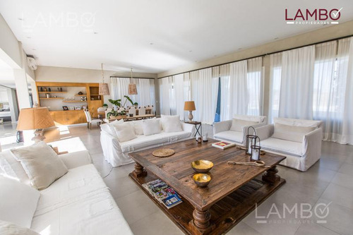 Venta Casa Chacras De La Alameda Carmen De Areco