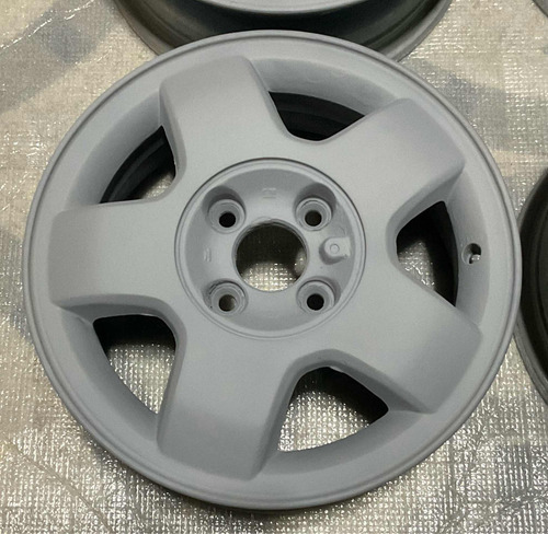 Rines Originales 14 Gm Corsa Tornado Aveo Spar Beat 4 En 100 Gris (Usado)