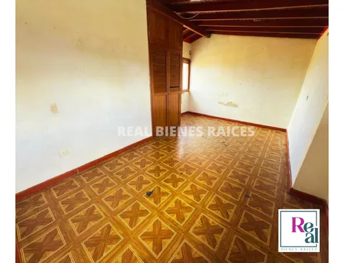 Casa En Arriendo Segundo Piso Con Mansarda