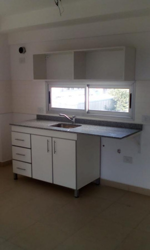 Imagen 5 de 10 de Departamento - Moron