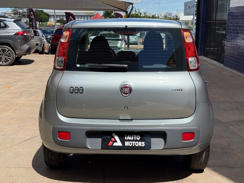 Fiat Uno Vivace 1.0 8V (Flex) 4p