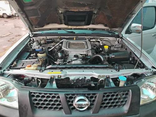 Nissan Frontier 2.4 Std D22 4x2